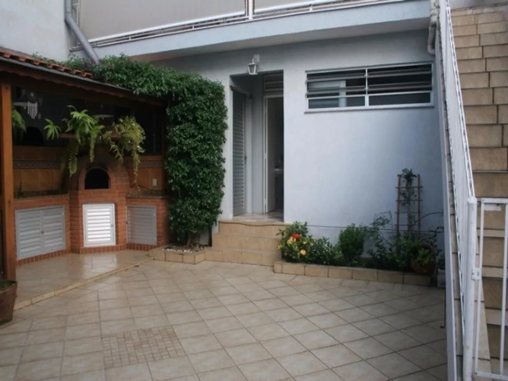 Casa à venda com 3 quartos, 275m² - Foto 2