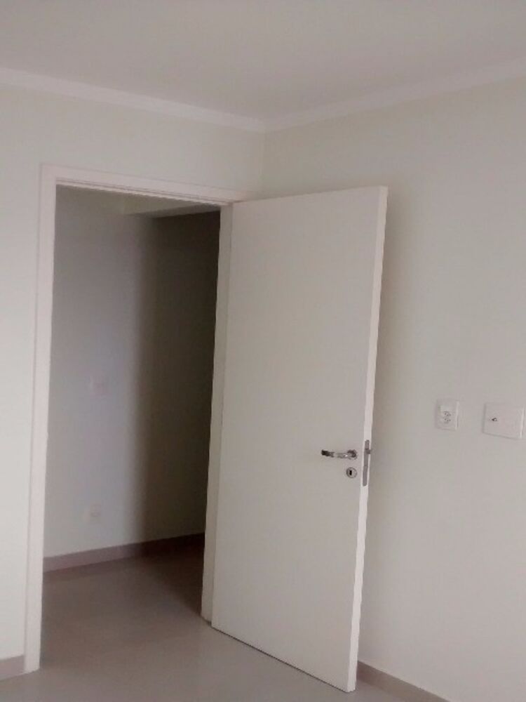 Apartamento à venda com 3 quartos, 82m² - Foto 3