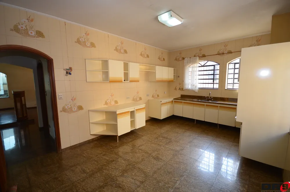 Casa, 4 quartos, 316 m² - Foto 1