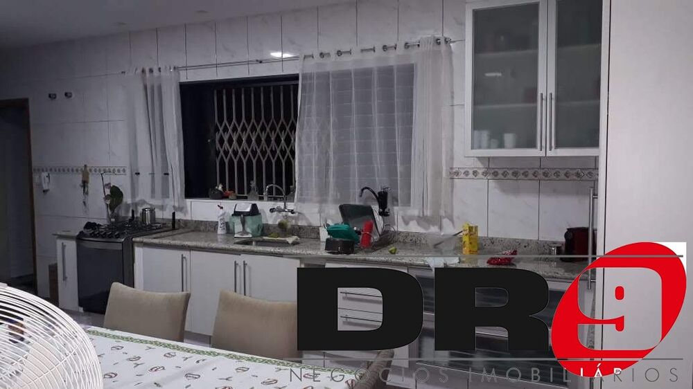 Casa, 3 quartos, 300 m² - Foto 4