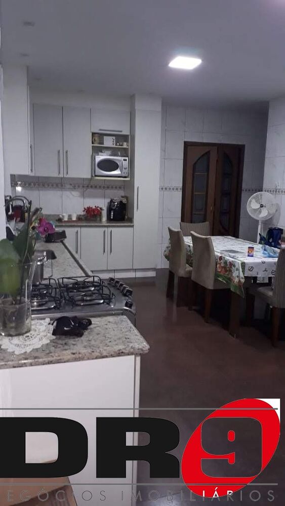 Casa, 3 quartos, 300 m² - Foto 8