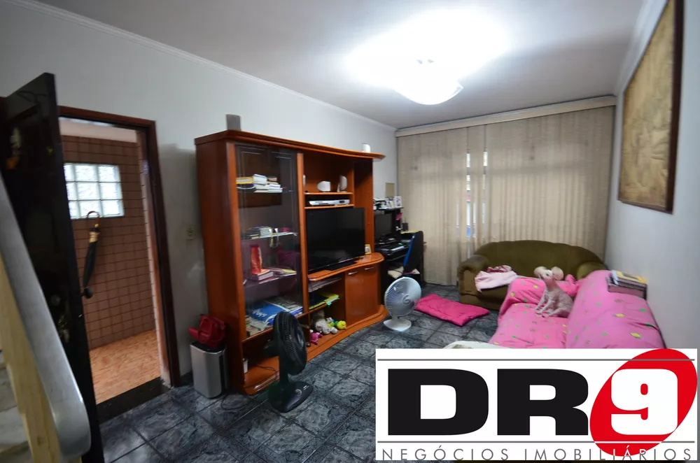 Casa à venda com 2 quartos, 180m² - Foto 2