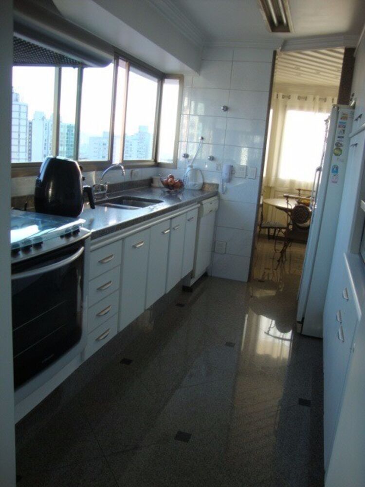 Apartamento, 3 quartos, 197 m² - Foto 1
