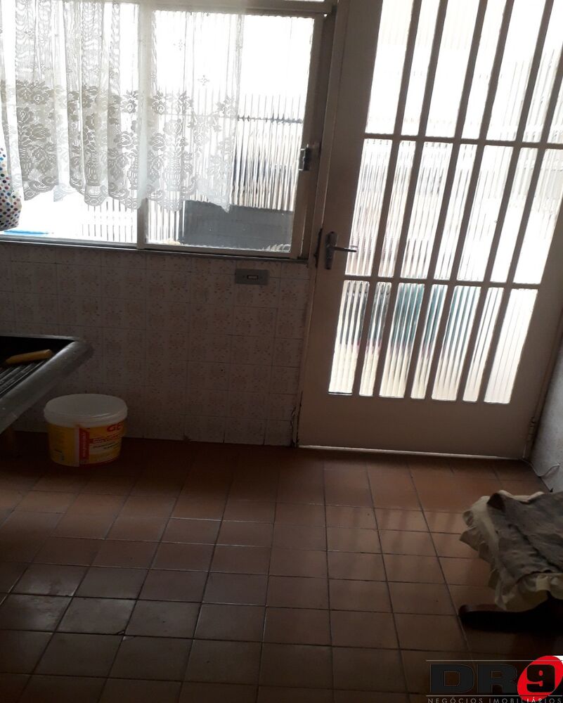 Casa à venda e aluguel com 2 quartos, 250m² - Foto 15