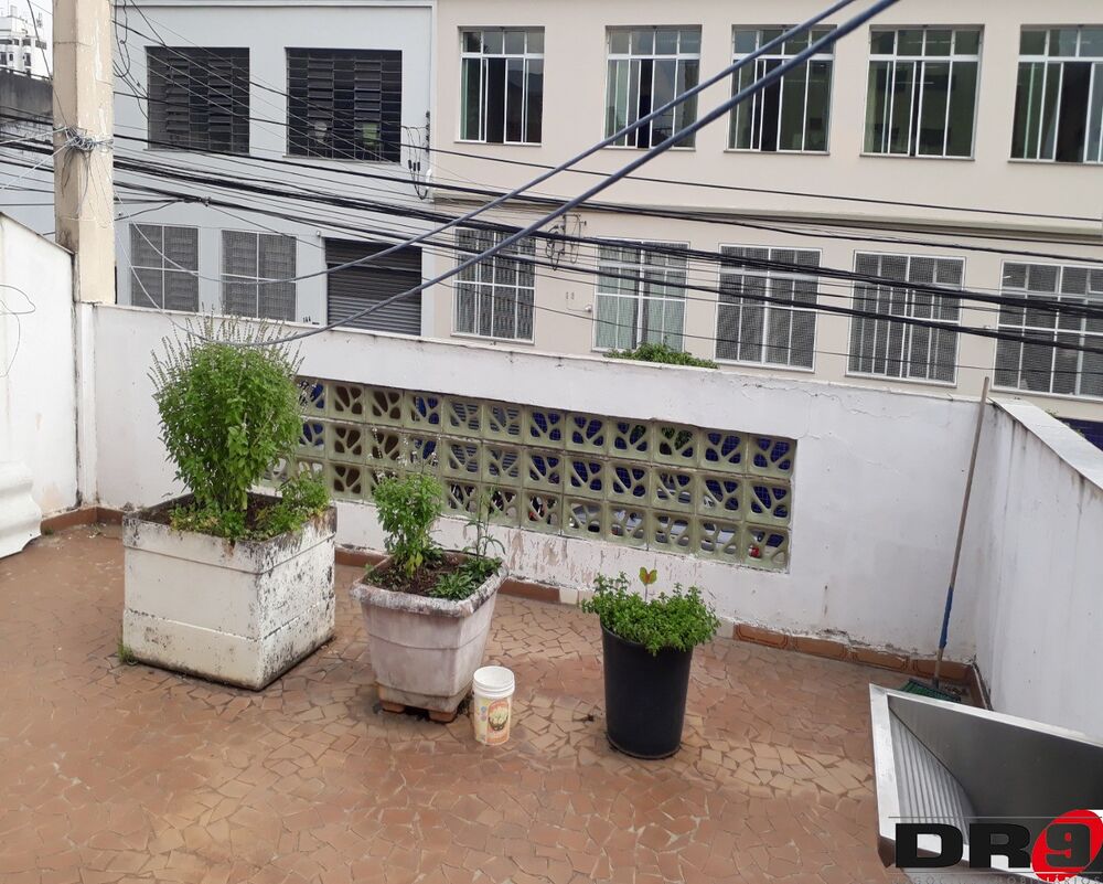 Casa à venda e aluguel com 2 quartos, 250m² - Foto 24