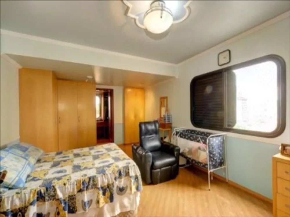 Apartamento à venda com 3 quartos, 200m² - Foto 7