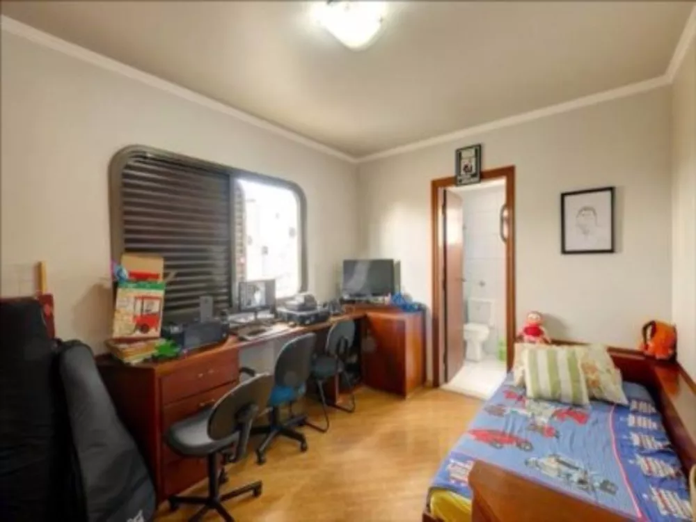 Apartamento à venda com 3 quartos, 200m² - Foto 8