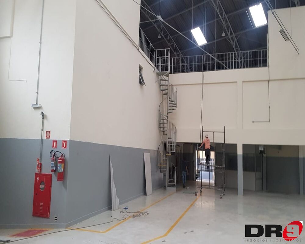 Depósito-Galpão, 1048 m² - Foto 2