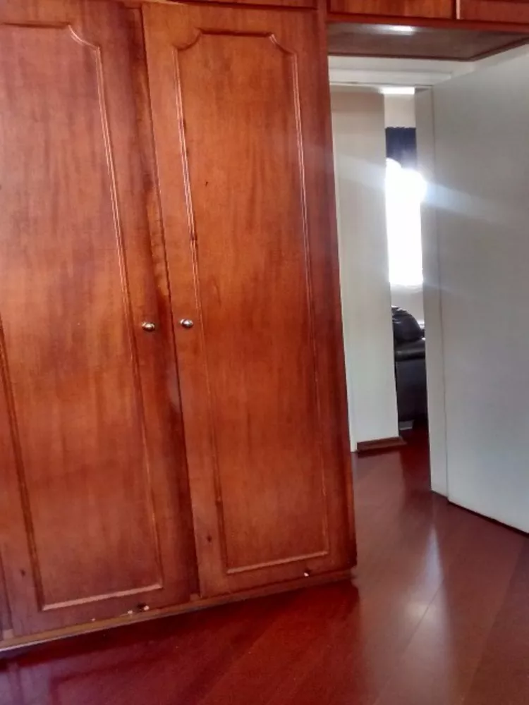 Apartamento à venda com 2 quartos, 70m² - Foto 3