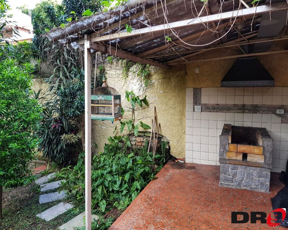 Casa à venda e aluguel com 3 quartos, 265m² - Foto 11