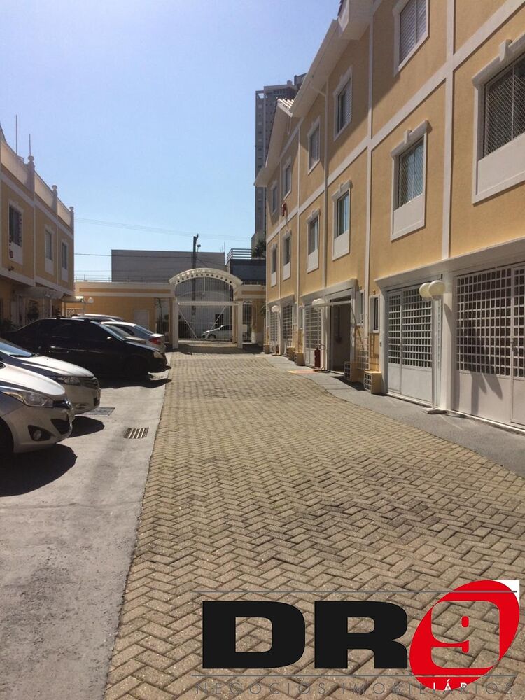 Sobrado à venda com 2 quartos, 109m² - Foto 1