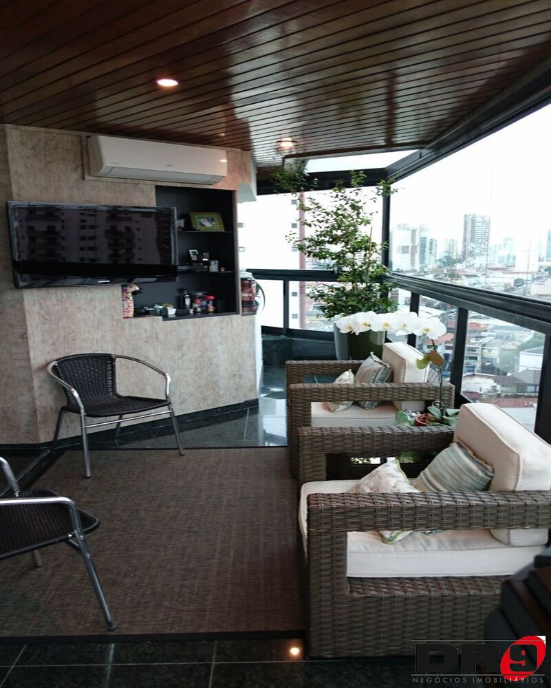 Apartamento, 3 quartos, 225 m² - Foto 1