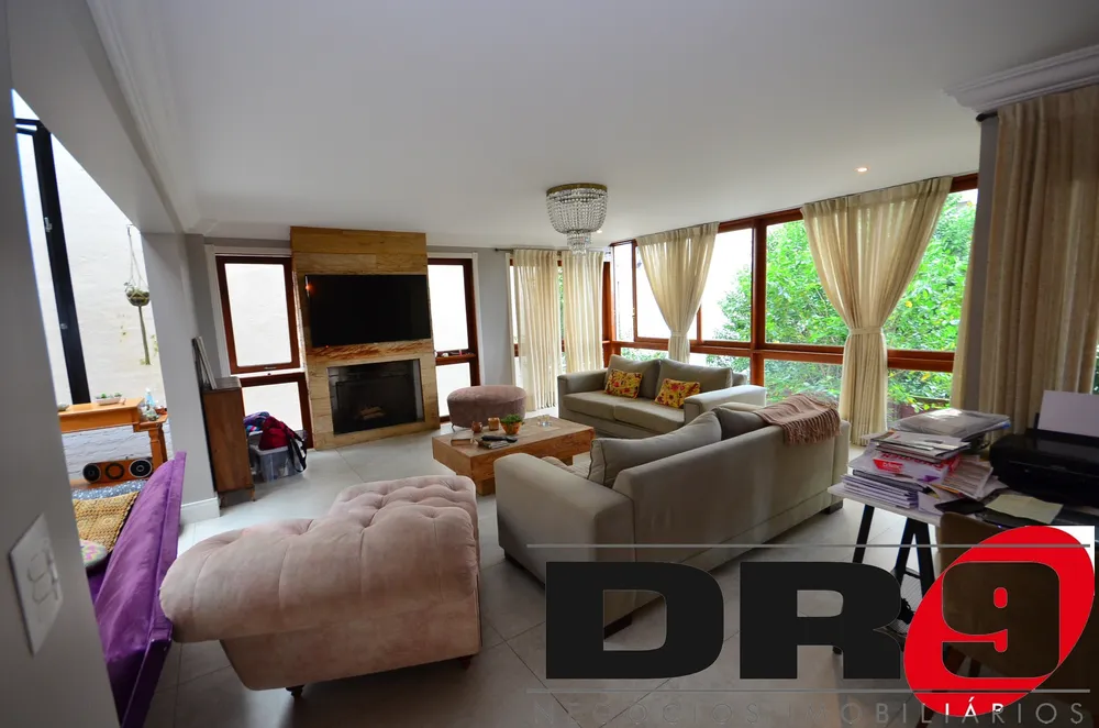 Sobrado, 3 quartos, 350 m² - Foto 1