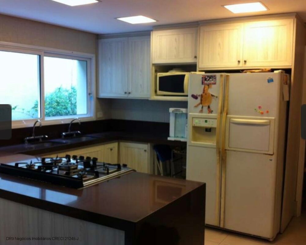 Casa à venda com 4 quartos, 270m² - Foto 5