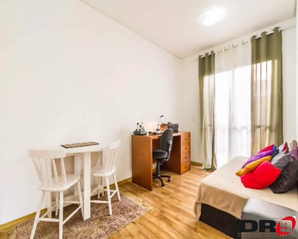 Apartamento à venda com 3 quartos, 73m² - Foto 2