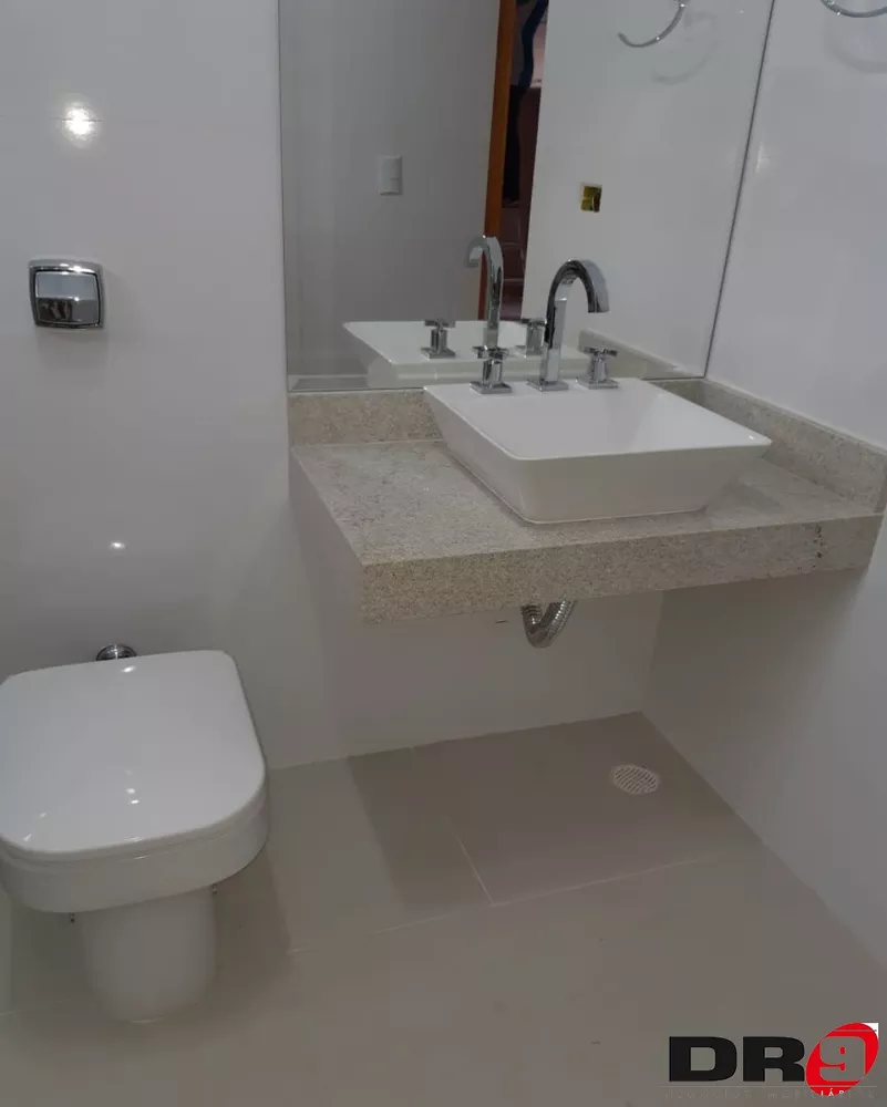 Casa à venda com 3 quartos, 185m² - Foto 4