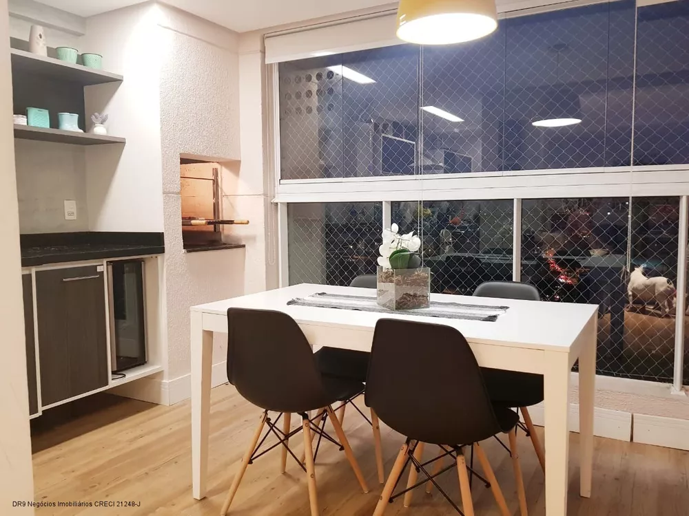 Apartamento à venda com 2 quartos, 72m² - Foto 1