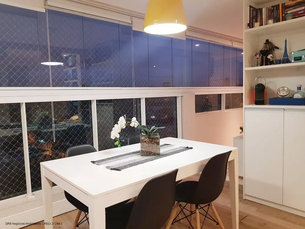 Apartamento à venda com 2 quartos, 72m² - Foto 2