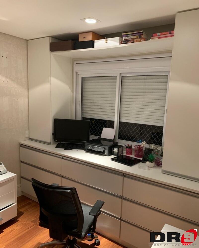 Apartamento à venda com 3 quartos, 146m² - Foto 1