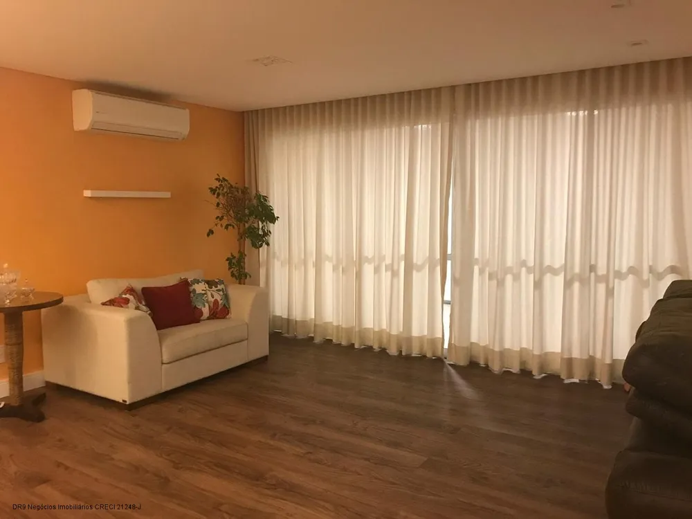 Apartamento, 3 quartos, 204 m² - Foto 3