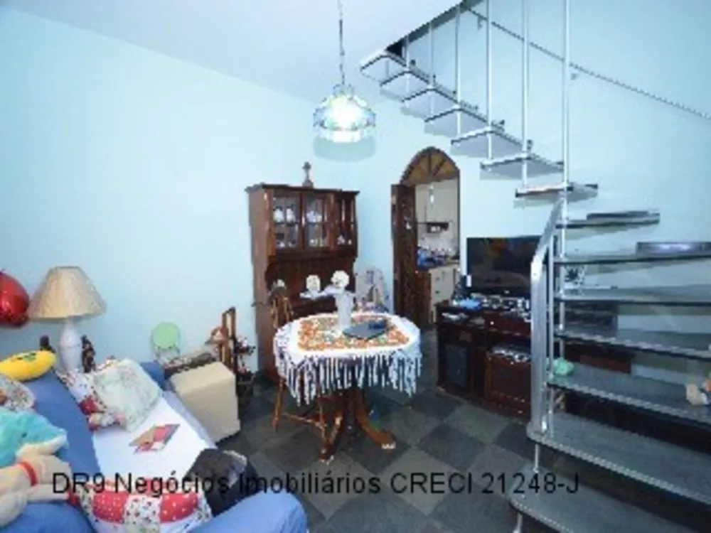 Casa à venda com 2 quartos, 80m² - Foto 2