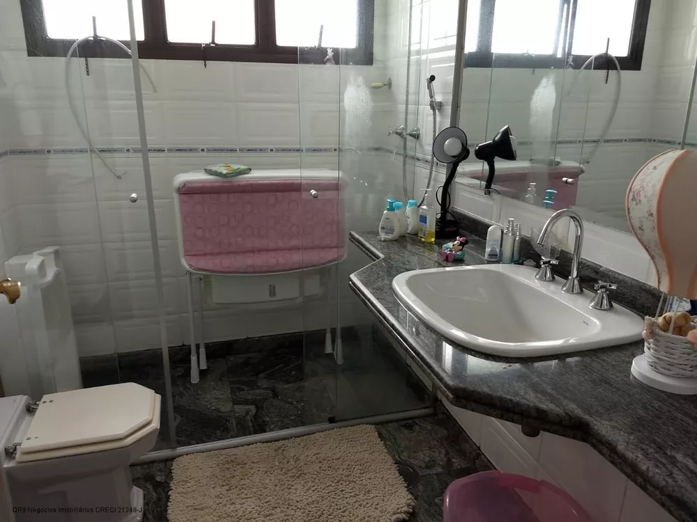 Apartamento à venda com 3 quartos, 185m² - Foto 8