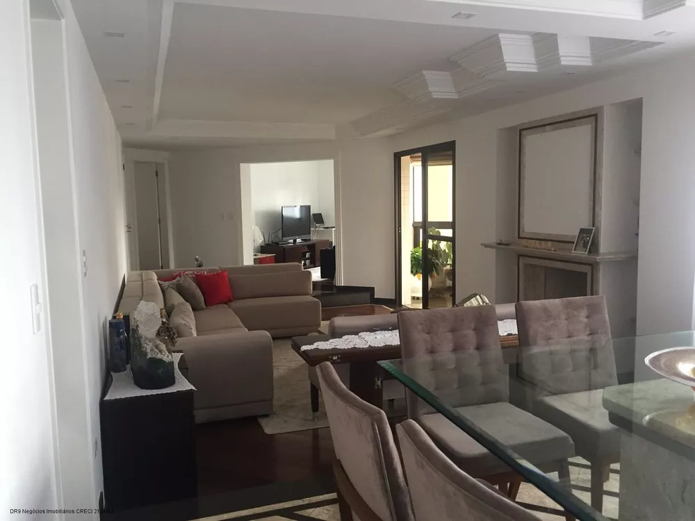 Apartamento à venda com 3 quartos, 185m² - Foto 2