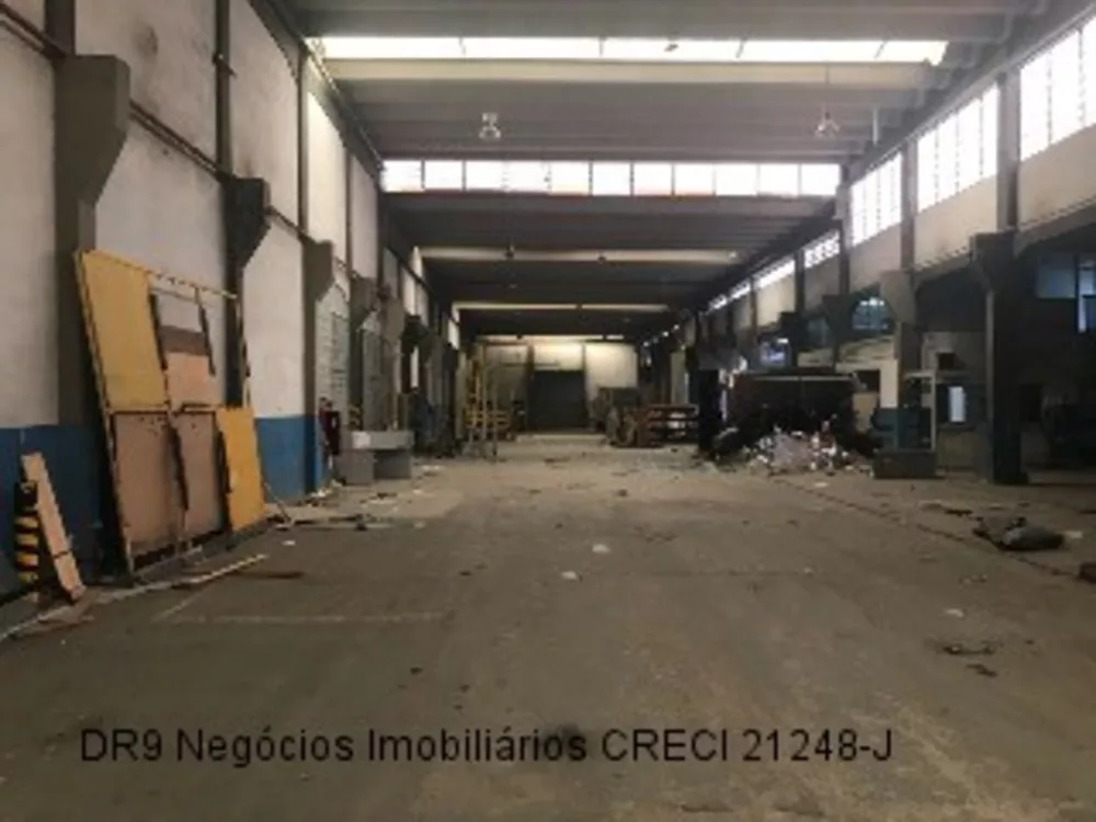 Depósito-Galpão-Armazém para alugar, 1800m² - Foto 2