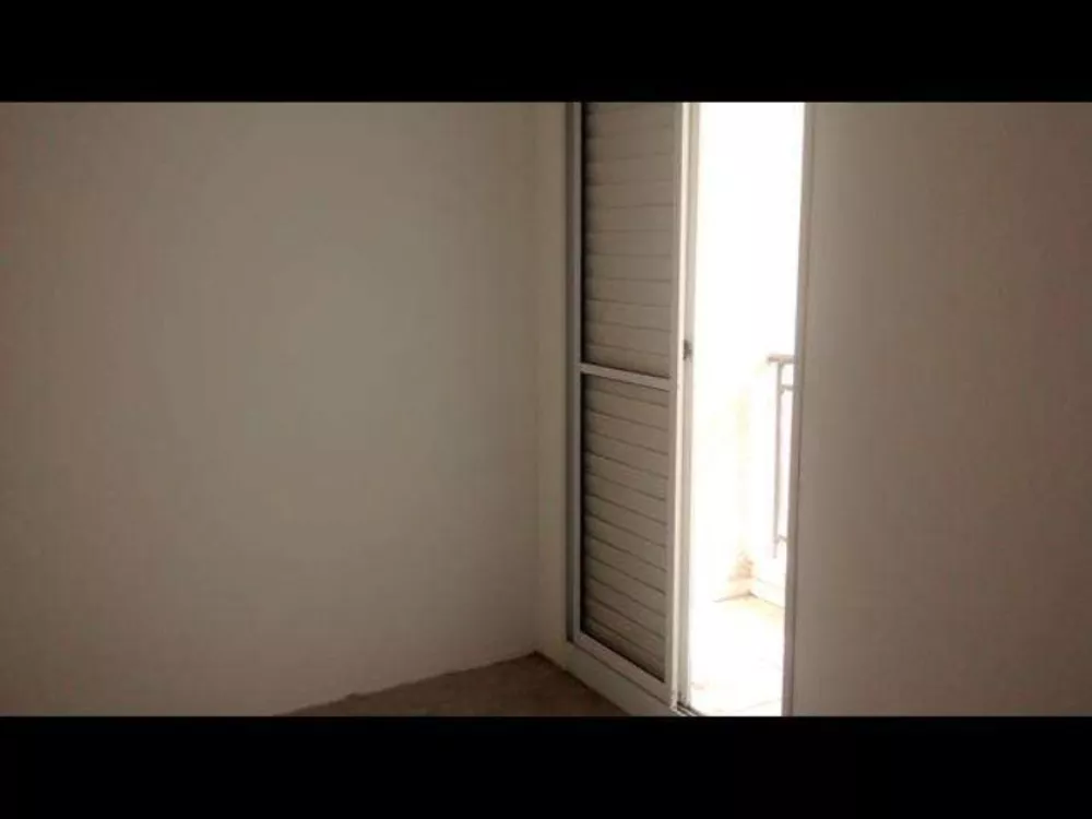 Apartamento à venda com 2 quartos, 55m² - Foto 2