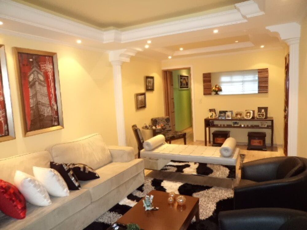 Casa à venda com 3 quartos, 170m² - Foto 1
