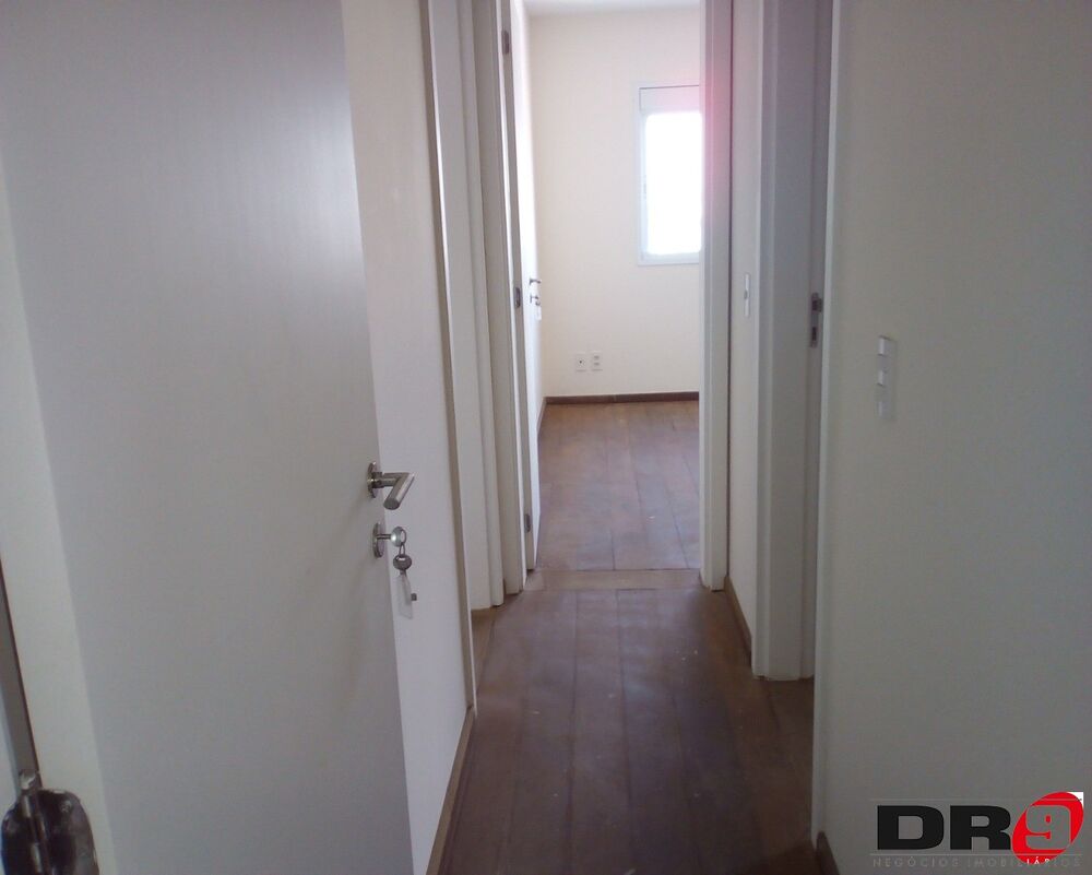 Apartamento à venda com 3 quartos, 210m² - Foto 2