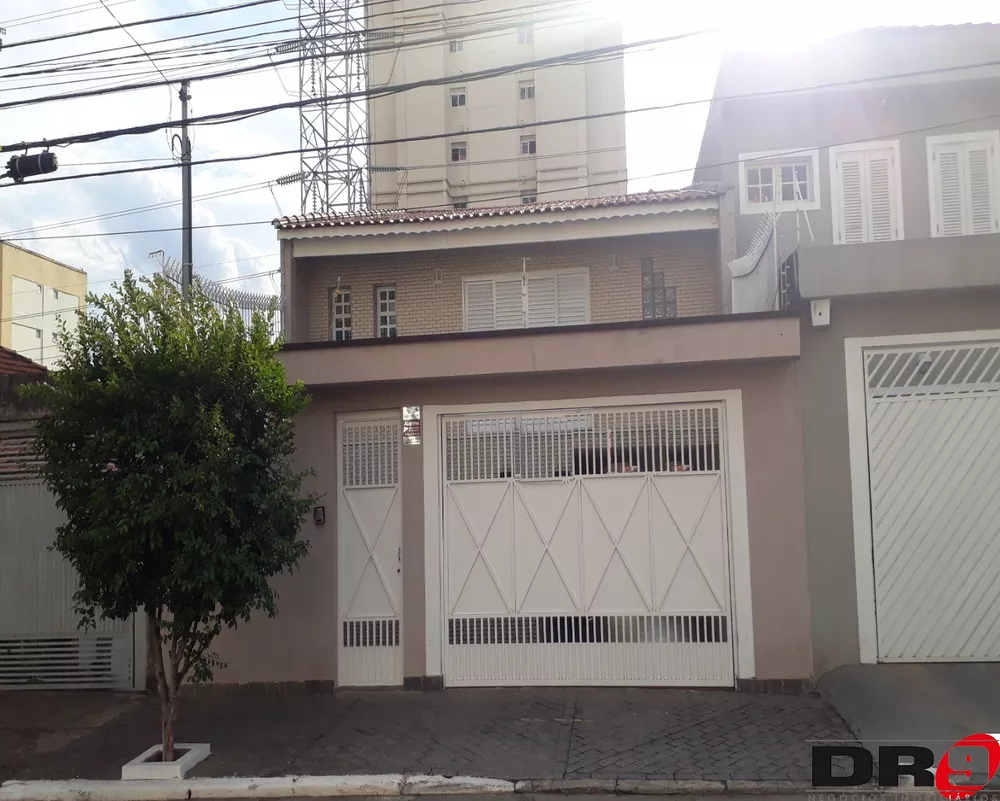 Sobrado à venda com 3 quartos, 240m² - Foto 1