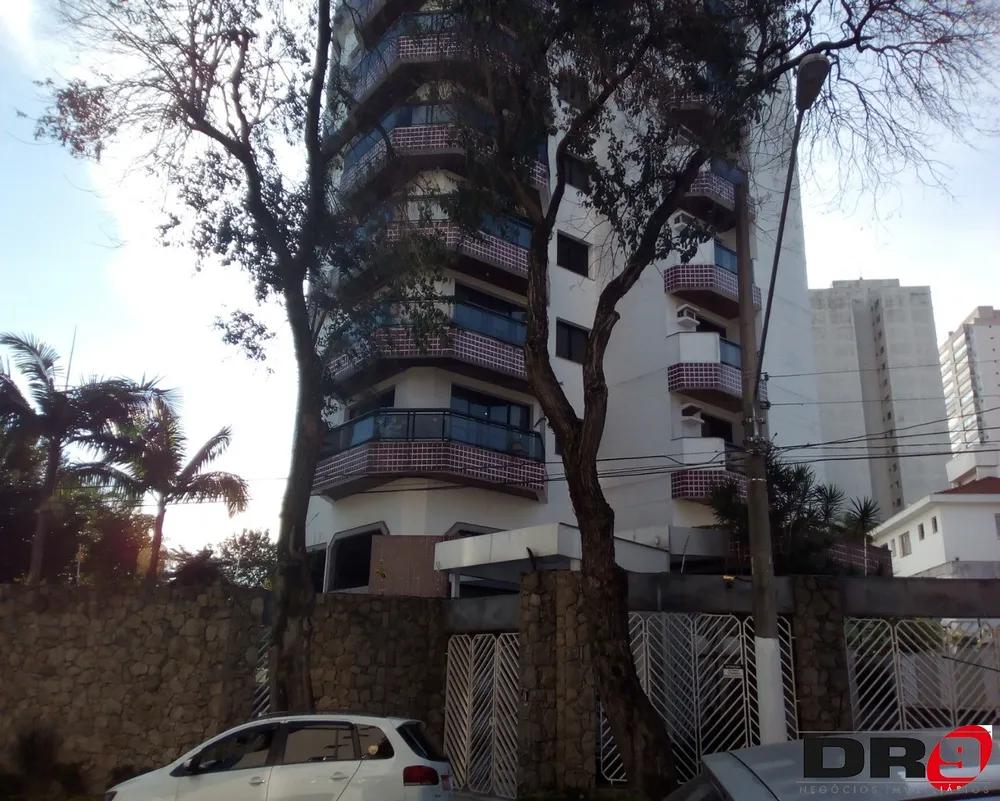 Apartamento, 3 quartos, 220 m² - Foto 1