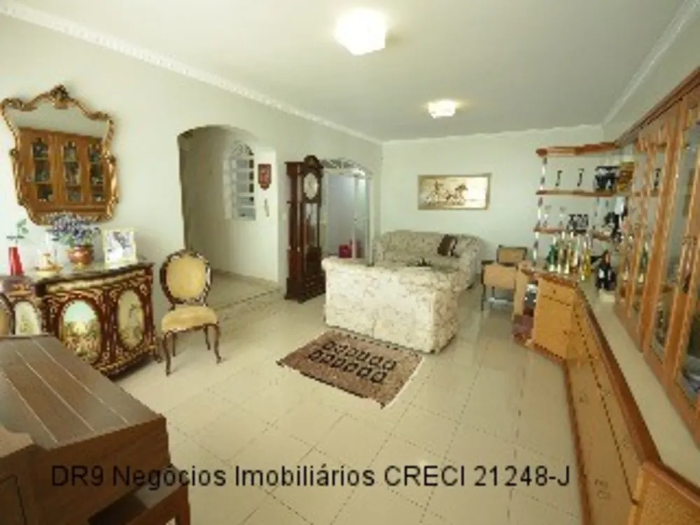 Casa, 3 quartos, 280 m² - Foto 1