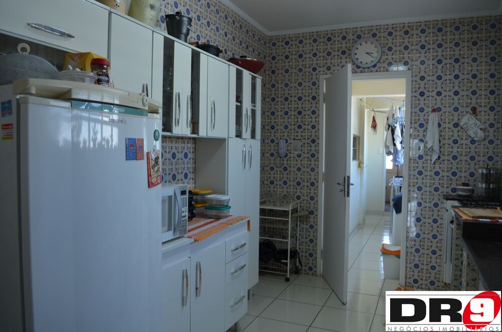 Apartamento à venda com 3 quartos, 112m² - Foto 6