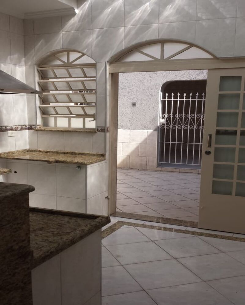 Casa, 3 quartos, 244 m² - Foto 3