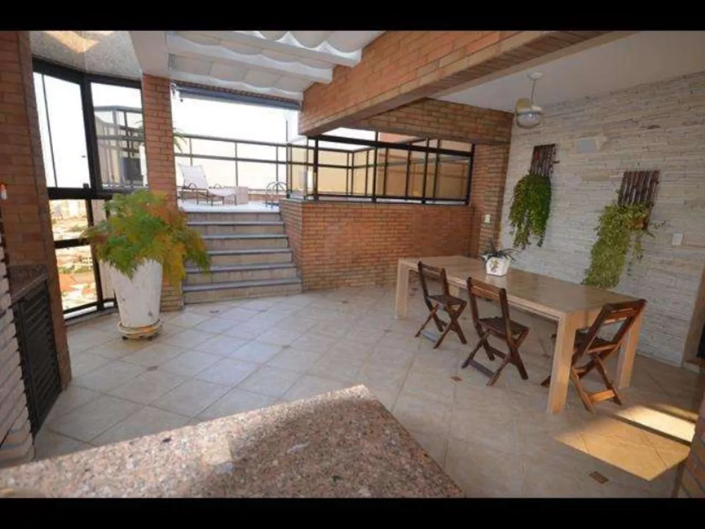 Casa de Condomínio à venda com 4 quartos, 480m² - Foto 1