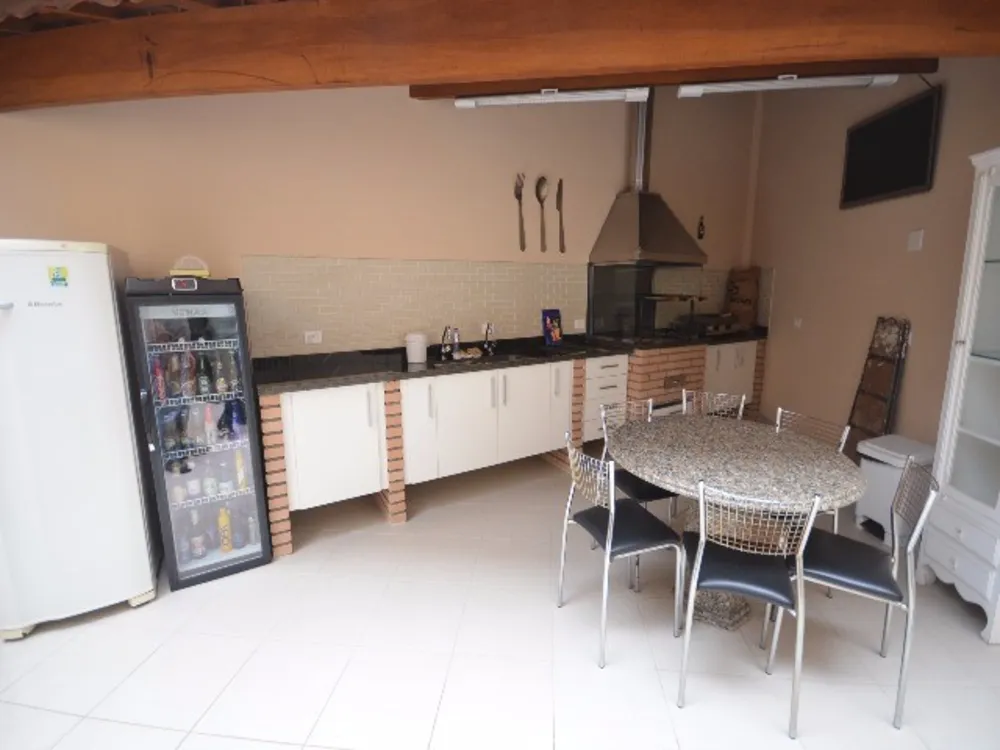 Casa, 3 quartos, 220 m² - Foto 9
