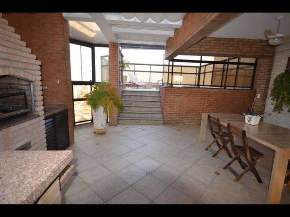Casa de Condomínio à venda com 4 quartos, 480m² - Foto 2
