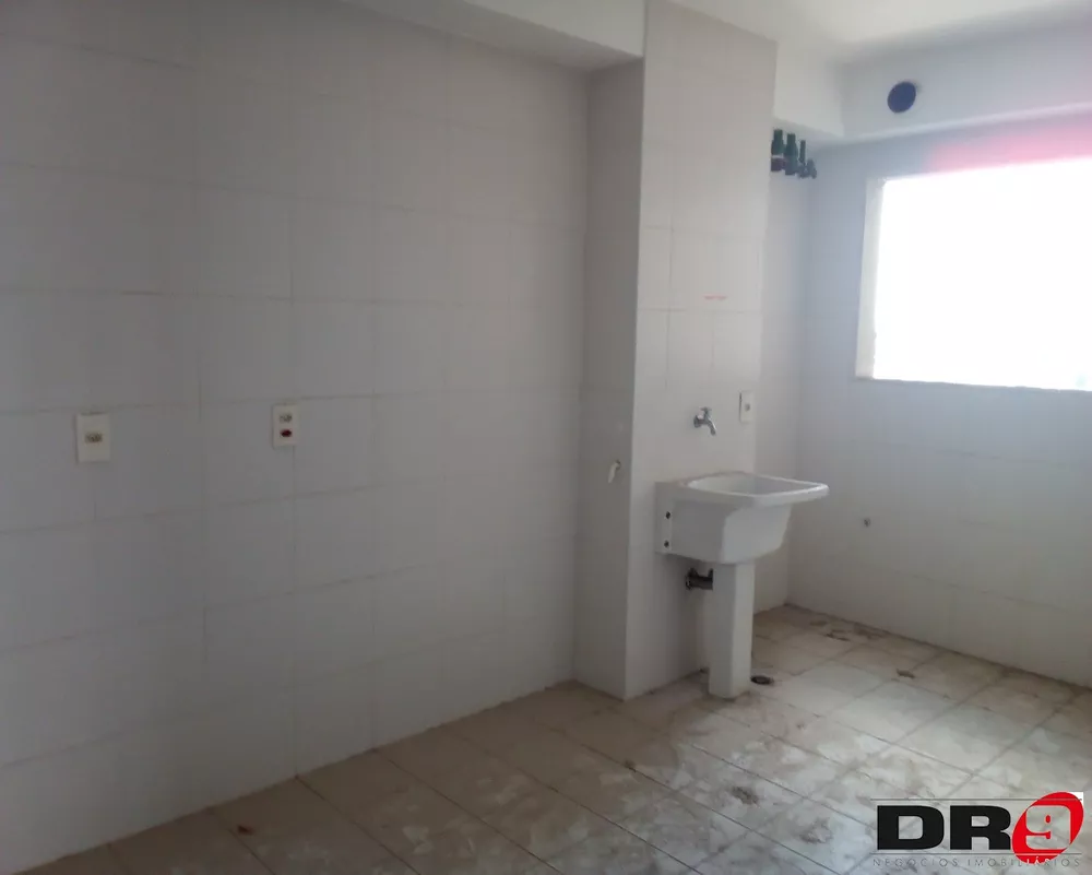 Apartamento à venda com 3 quartos, 210m² - Foto 5