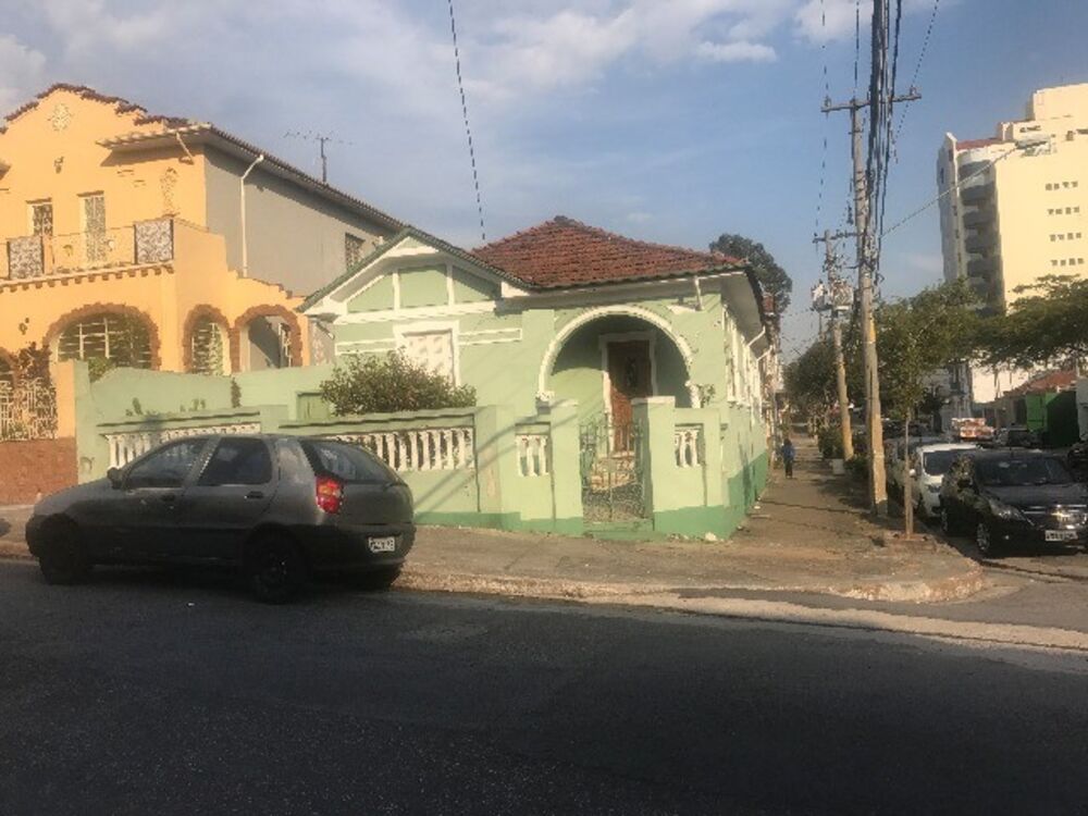 Casa à venda com 3 quartos, 240m² - Foto 1
