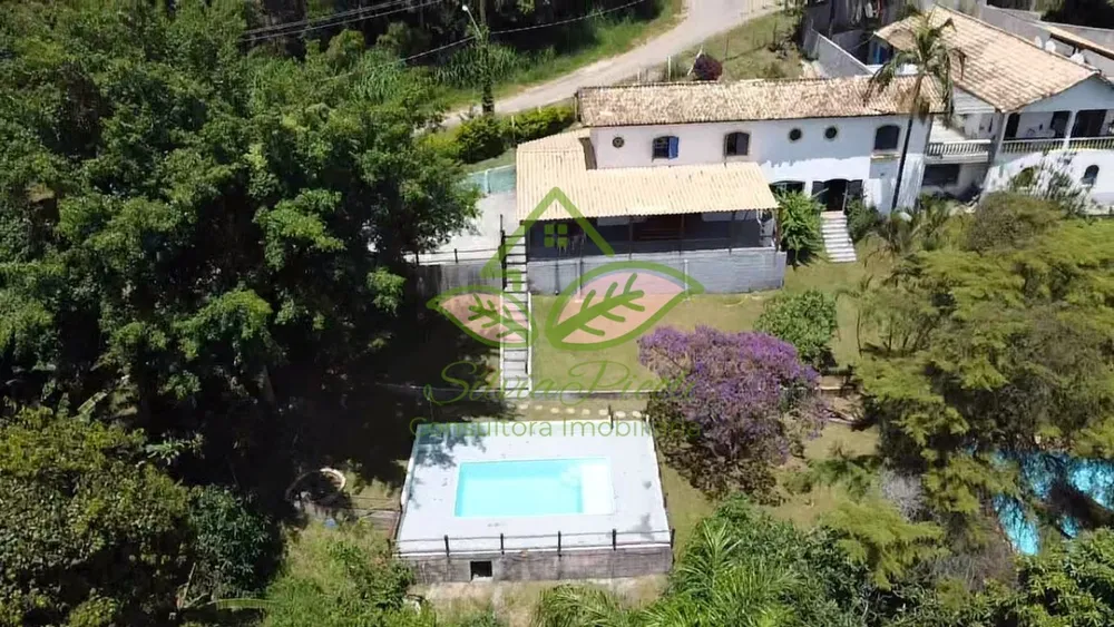 Chácara, 3 quartos, 2500 m² - Foto 1