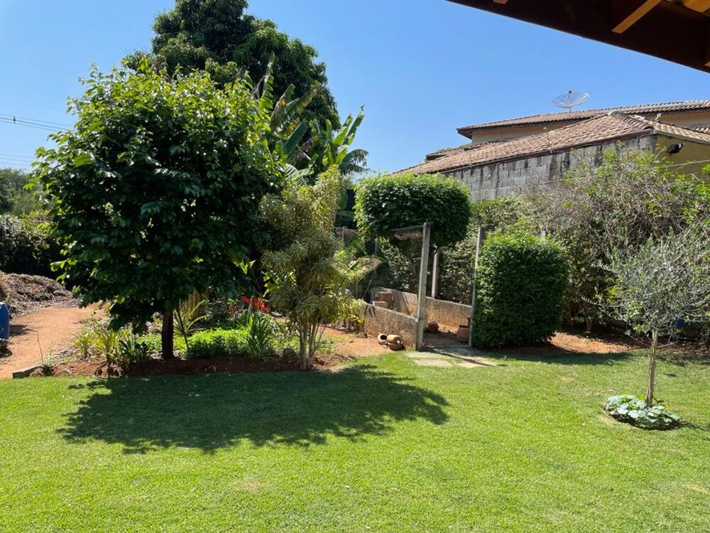 Chácara à venda com 2 quartos, 277m² - Foto 8