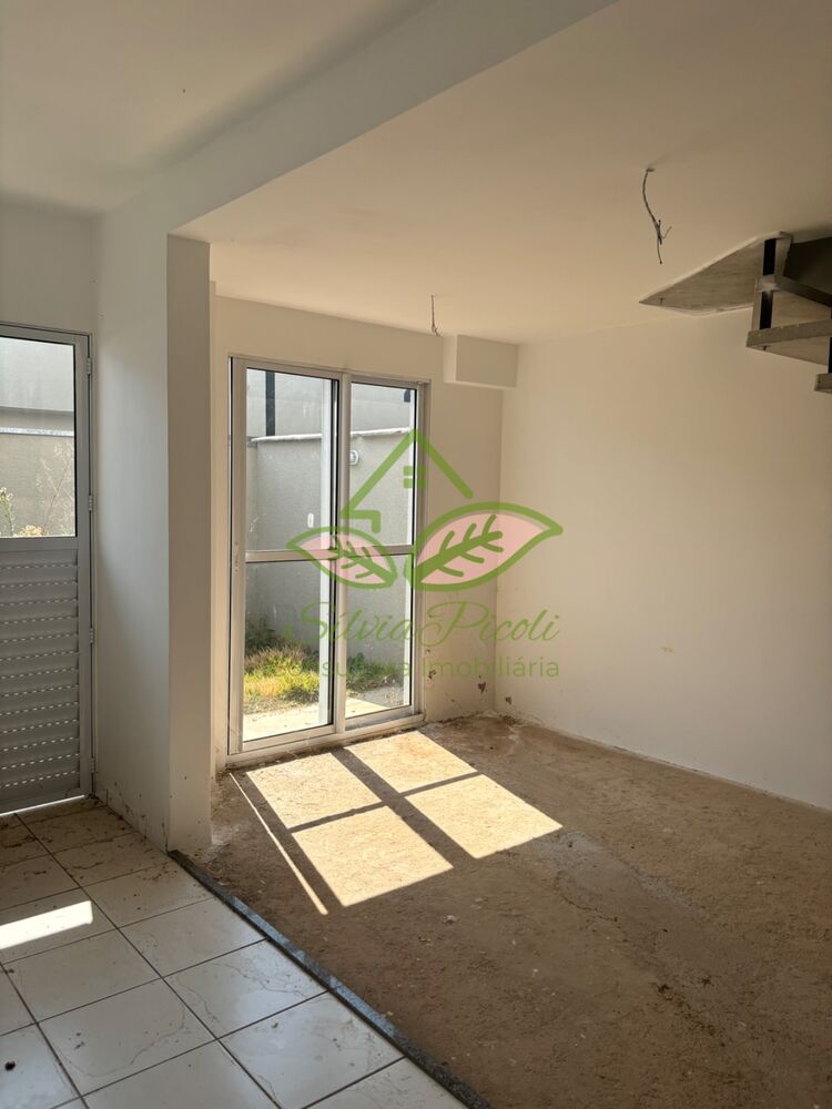 Casa de Condomínio à venda com 2 quartos, 79m² - Foto 1