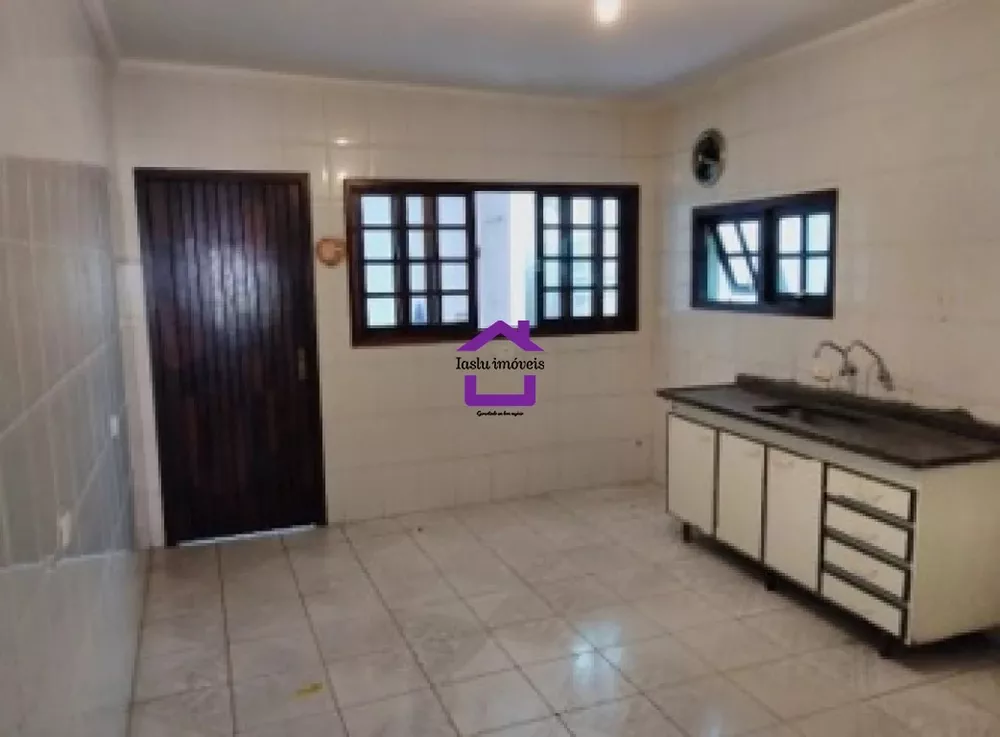 Sobrado para alugar com 3 quartos, 110m² - Foto 1