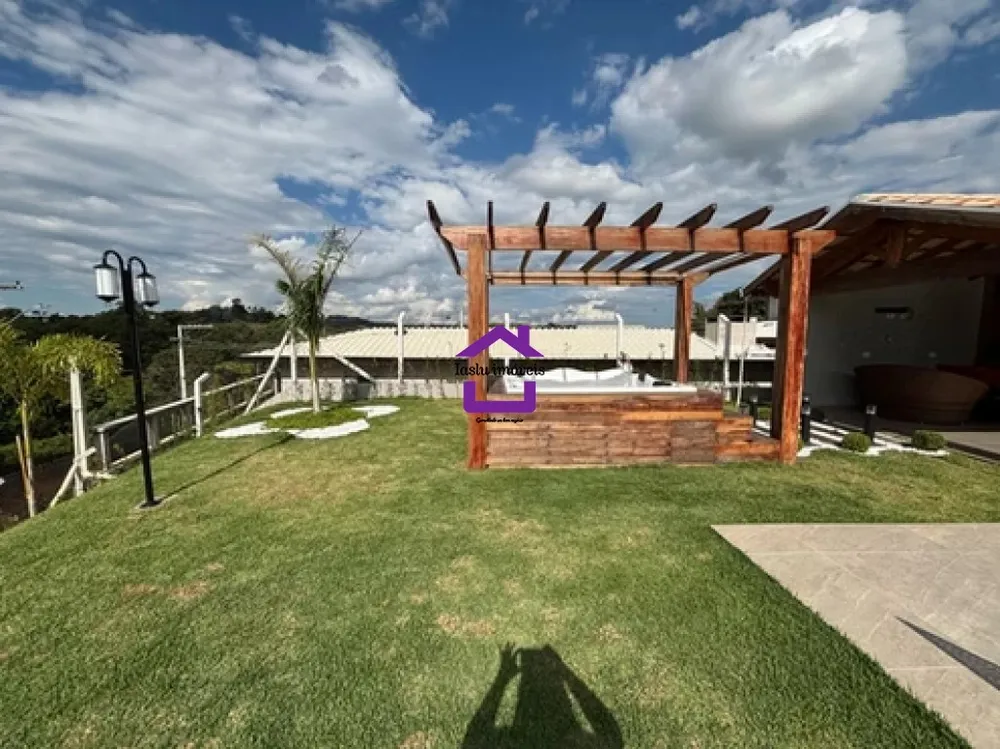 Chácara, 3 quartos, 1005 m² - Foto 1