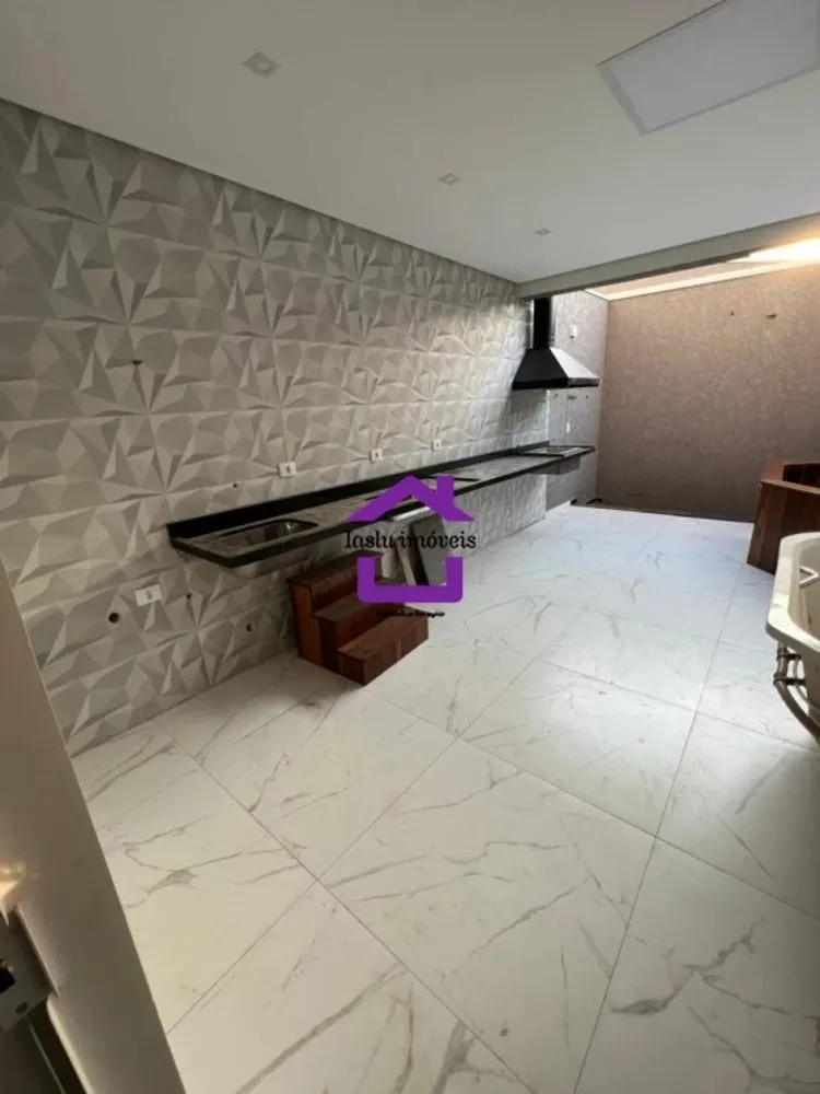 Sobrado, 3 quartos, 218 m² - Foto 2