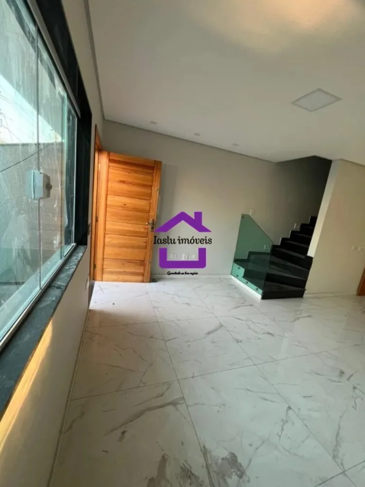Sobrado, 3 quartos, 218 m² - Foto 1