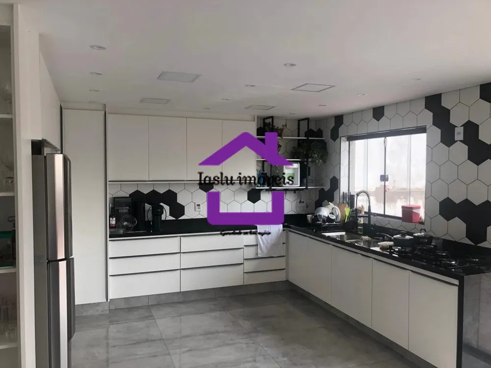 Sobrado, 3 quartos, 269 m² - Foto 9