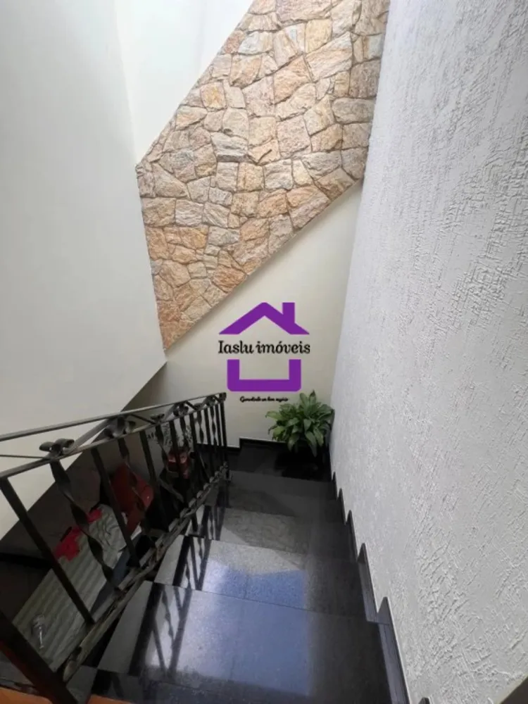 Sobrado, 3 quartos, 237 m² - Foto 2